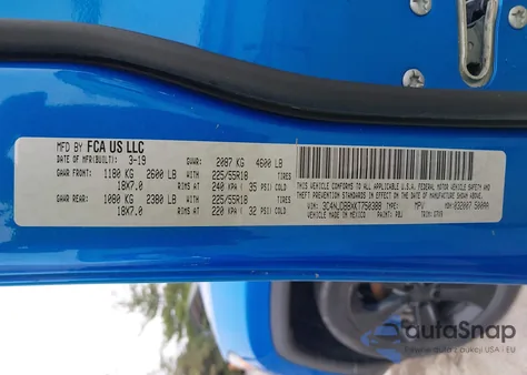 2019 Jeep Compass Altitude 4X4 z USA, uszkodzony, nr VIN 3C4NJDBBXKT750388